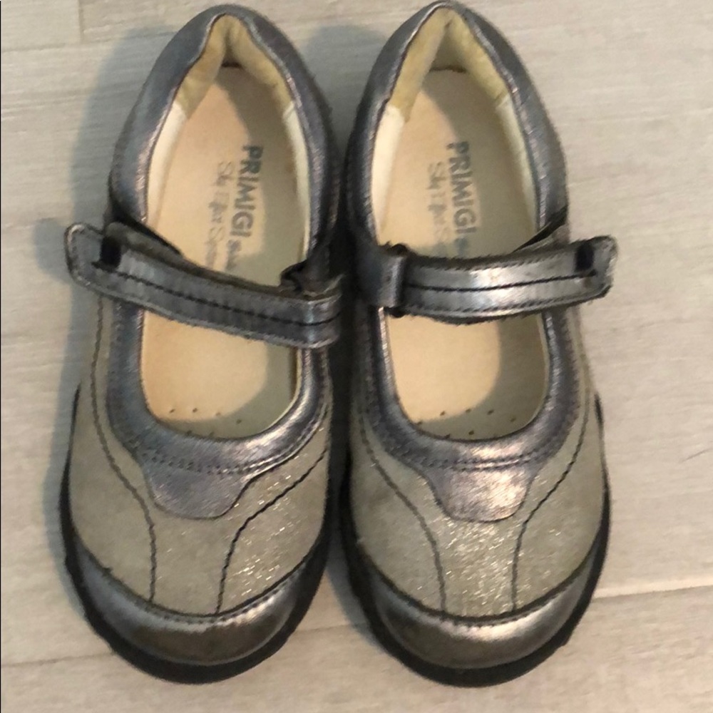 Primigi girls silver leather shoe